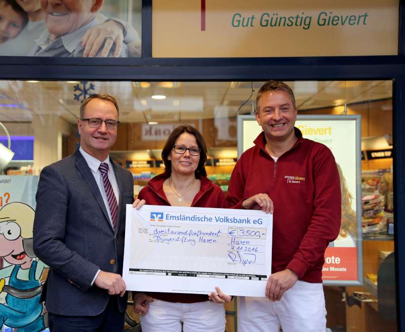 v.l.:  Markus Honnigfort, Sabine und Ralph Gievert